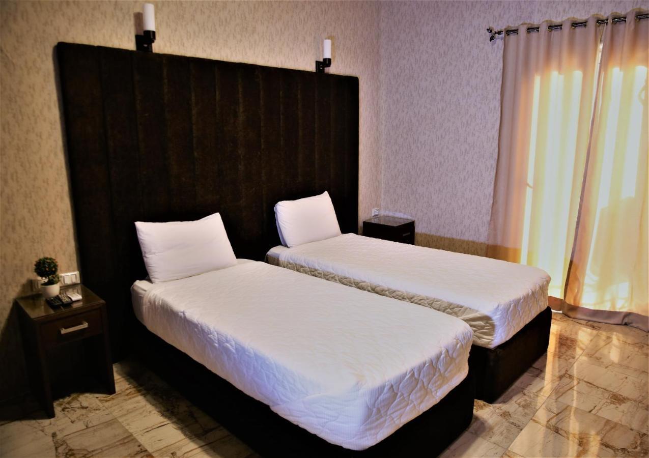 Valencia Hotel カイロ エクステリア 写真